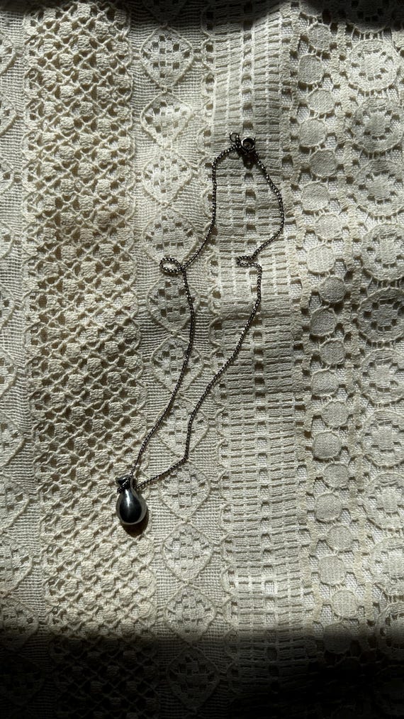 1970s Silver Pewter Vase Necklace | Length: 16"