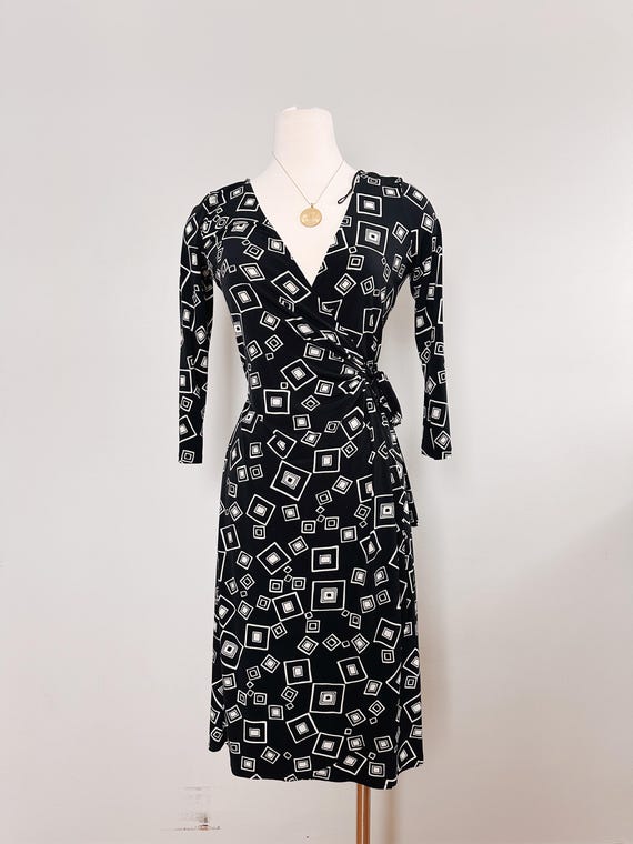 Maggy London Geometric Patterned Wrap Dress | Size XS