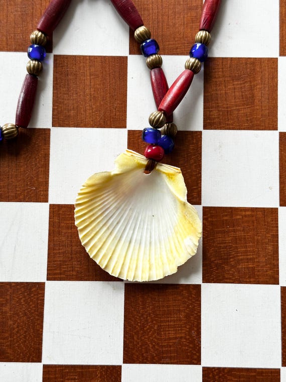 Lightweight Boho Shell Necklace - image 4