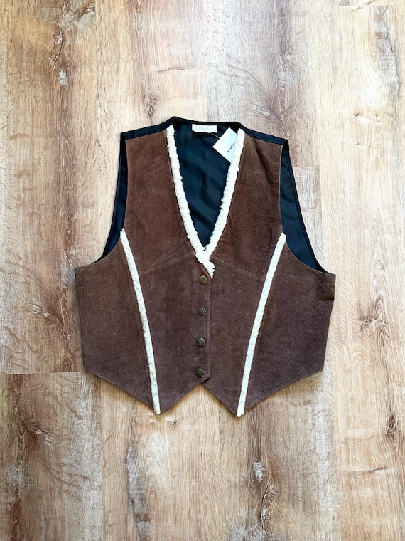 Suede Vest with Sherpa Accents | Size M/LG