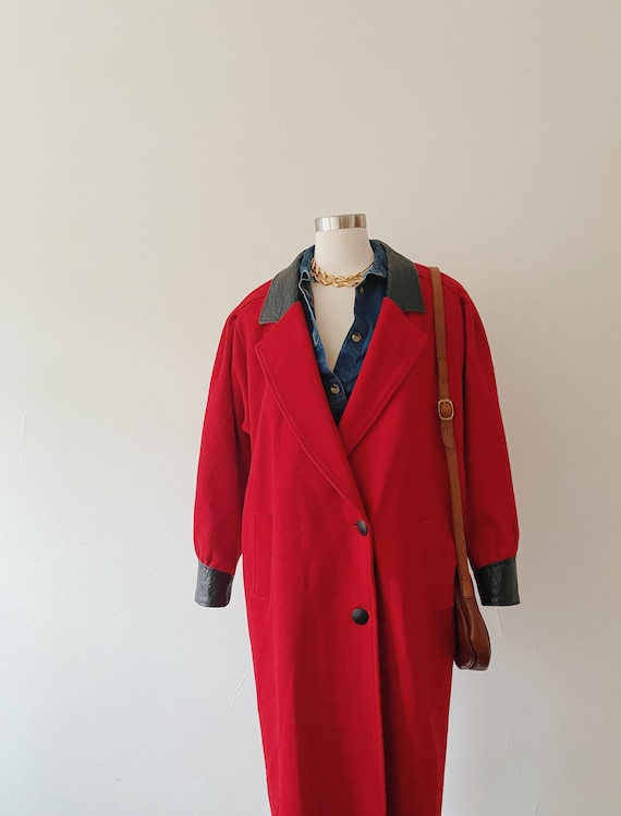 Vintage Red Overcoat with Snakeskin Trim | Size 15/16