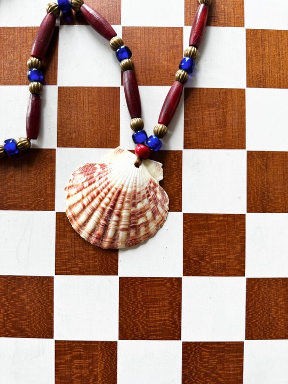 Lightweight Boho Shell Necklace - image 2