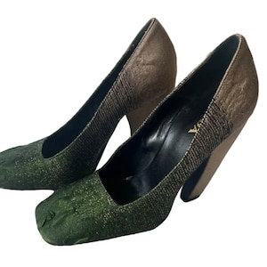 VINTAGE VTG 2000s 00s Y2K Prada signature designer leather and crinkled silk green and gold pumps size IT 38