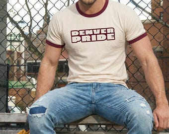 Orgullo de Denver, un logo lo suficientemente fuerte como para estar orgulloso, unisex, 100% algodón, con ribete.