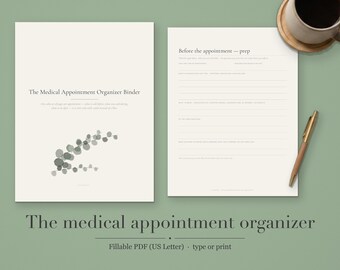 Può includere: Due pagine bianche di un organizzatore di appuntamenti medici con testo nero e un'illustrazione di foglie di eucalipto. La pagina di destra è intitolata Before the appointment - prep e include sezioni a righe per prendere appunti.