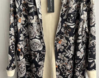 Donna White Coats Black Floral Open Front Coat. Side Pockets. Size Large. NWT.