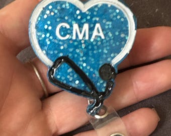 パーソナライズされた樹脂製バッジリール：CMA、RN、LCN ハート型聴診器デザイン