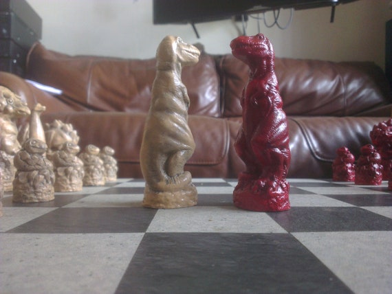 Prehistoric Stonecast Dinosaur Chess Set With Two Extra Queens 