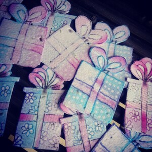Seed Paper Present Birthday Shower Wedding Favors - 50 seed paper presents