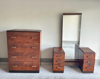 Zestaw mebli do sypialni w stylu art déco z orzecha włoskiego – komoda i toaletka z lustrem | Lata 30. i 40. XX wieku. Tylko odbiór osobisty 77055