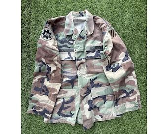 Chaqueta BDU del Ejército de EE. UU. para hombre, talla M, larga, camuflaje boscoso