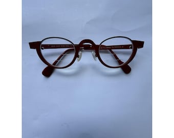 DUTZ Eyewear DZ436 Col 65 Röda Metallrektangel Nickelfria Damglasögon