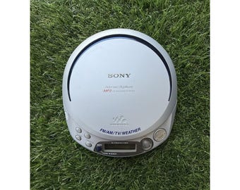 Vintage Sony Walkman D-NF610 Portable CD Player Atrac 3 MP3 AM FM