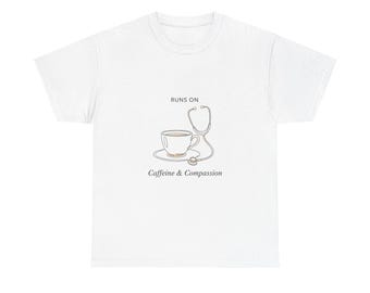 Koffein & Mitgefühl T-Shirt | Kaffeetasse und Stethoskop Grafik T-Shirt