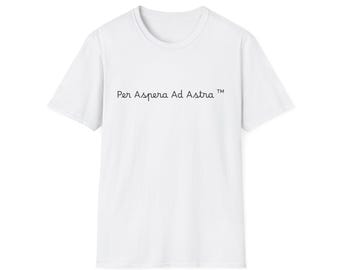 Camiseta Per Aspera Ad Astra / Lema en latín, tipografía minimalista