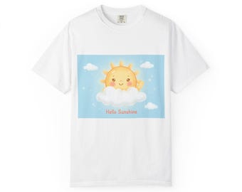 Hallo Sonnenschein Sonne Gesicht T-shirt | Niedliche Wolken-Illustration, blauer Pastellhimmel