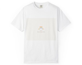 Pastell Regenbogen Grafik T-Shirt | Kleiner Mitteldruck