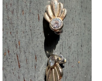 Vintage Gold Tone Scallop Shell Stud Earrings Clear Crystal Nautical Coastal