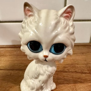 Big Eye Cat Japan - Etsy