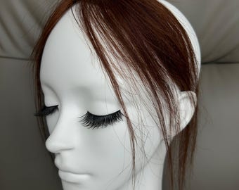 Aplique de cabelo humano natural, castanho avermelhado, com presilhas, 20 cm de comprimento.