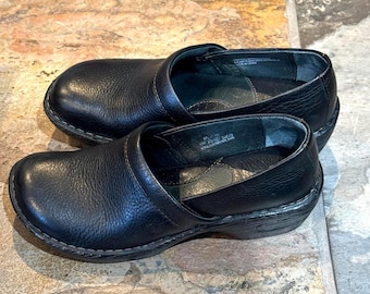 Vintage Women Black Leather Casual Shoes, size 6.5, Born Clog Style Shoes,  Women's Work Shoes, Comfortable Women's Shoes