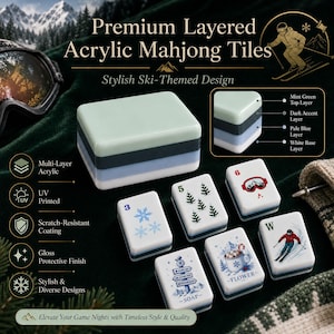 Pu&ograve; includere: Tessere Mahjong in acrilico multistrato di alta qualit&agrave; con un elegante design a tema sci. Le tessere presentano uno strato superiore verde menta, uno strato di accento scuro, uno strato blu pallido e uno strato di base bianco. Il testo include "SOAP" e "FLOWER".