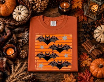 Camiseta de Halloween con estampado de murciélagos en colores cómodos, sudadera espeluznante de temporada, camiseta con estampado de murciélagos, regalo de otoño.