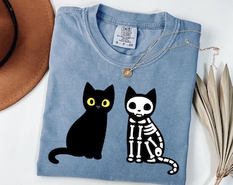 Camiseta con esqueleto de gato negro, regalo de Halloween de Comfort Colors®, camiseta para amantes de los gatos de la temporada de Halloween.