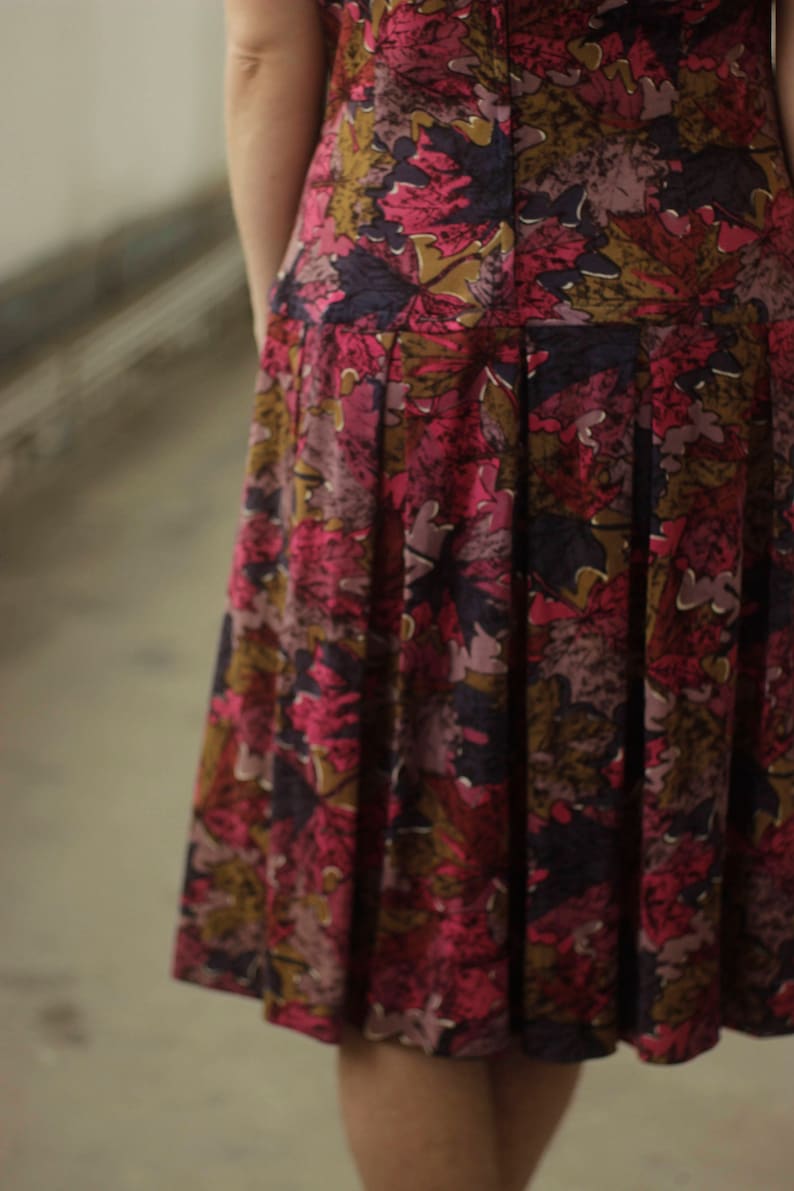 INCREDIBLE 50s60s Leaf print pleated dress ML