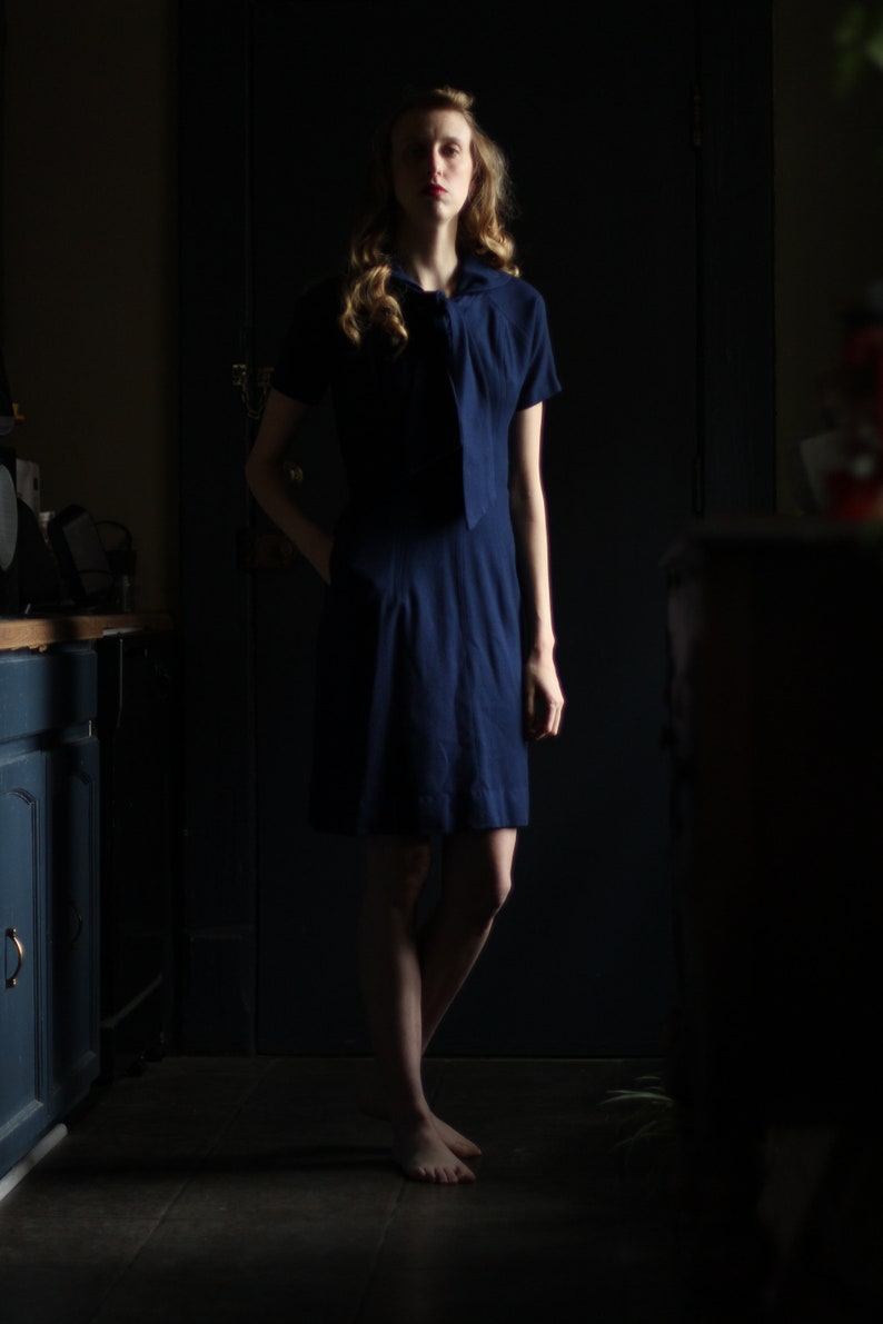 50s60s Navy Wool wiggle dress pockets Small with bow