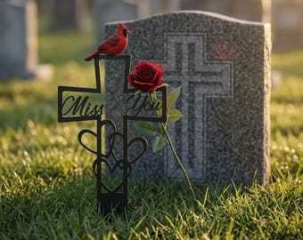 Estaca de jardín con cruz metálica con cardenal, marcador de cementerio resistente a la intemperie, homenaje "Te extraño" para seres queridos.