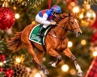 Personalisierte Acrylfigur eines Jockeys im Pferderennsport mit individuellen Namen von Reiter und Pferd