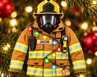Personalisierte Acryl-Feuerwehrausrüstung mit Helm, Sauerstoffmaske, Lichterkette und individuellem Namen