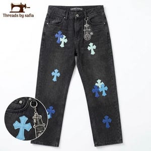 Pantalones vaqueros Chrome Hearts con parche de cruz / Pantalones vaqueros de mezclilla negra lavada / Estilo urbano unisex de mezclilla con gráfico de cruz en cuero azul vintage