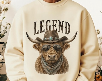 Leyenda Vaca de las Tierras Altas PNG, Vaca Vaquera Sublimación, Vida en Rancho del Oeste PNG, Diseño de Camisa Campestre Rústica, Descarga Retro del Oeste