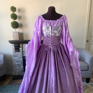 Lavender medieval dress 2025