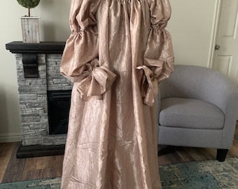 Pale Gold Beige Crinkle Taffeta Renaissance Pirate Style Chemise Under dress Gown size M/L ready to ship