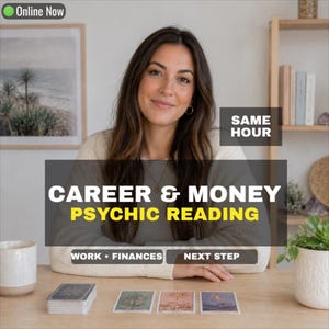 Puede incluir: Una persona con cabello largo castaño y suéter beige sentada ante una mesa de madera con una baraja y tres cartas de tarot extendidas. Los textos superpuestos dicen Online Now, SAME HOUR, CAREER & MONEY PSYCHIC READING, WORK • FINANCES y NEXT STEP.