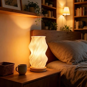 Gezellige moderne golflamp, moderne vaastafellamp, crèmekleurige twist-bedlamp, 3 kleuren dimbaar led-nachtlampje, massief houten basis slaapkamer decorlamp
