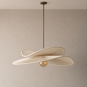 Tvålagers Skulptural Taklampa | Boho-Taklampa i Elfenbensfärg | Pendellampa i Skandinavisk Stil