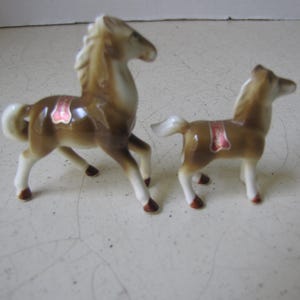 Pair of Vintage Horse Figurines Mare and Foal Miniatures Bone China Japan MINT