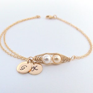 Personalized Pea Pod Bracelet,Initial Bracelet, Gift for Mom, 3 Pearl, Crystal Pearl, Sterling silver bracelet, gift for Grandma image 1