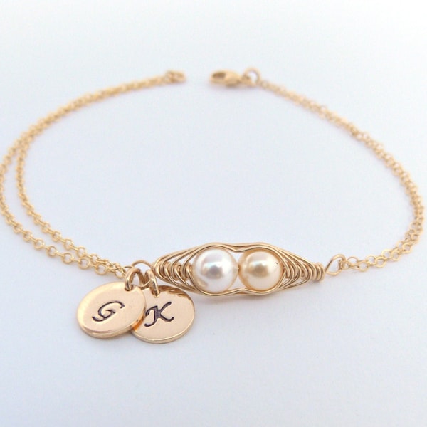 Personalized Pea Pod Bracelet,Initial Bracelet, Gift for Mom, 3 Pearl, Crystal Pearl, Sterling silver bracelet, gift for Grandma