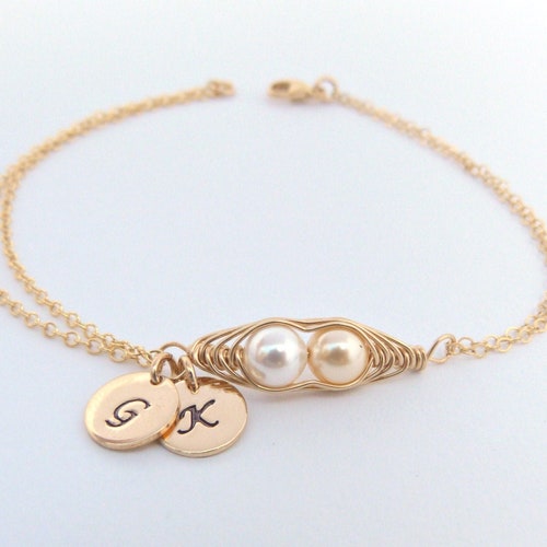Three Pea Pod Bracelet Gift for Mom Personalized Jewelry Etsy