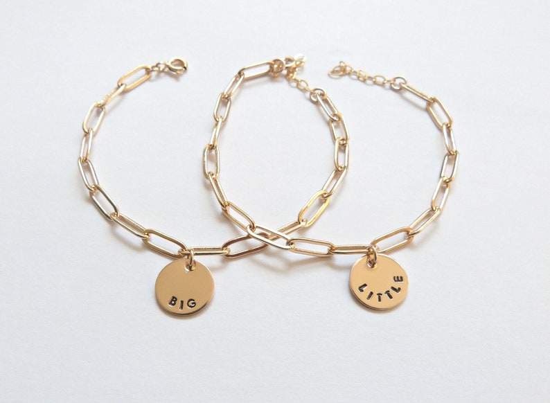 Cute big little sorority gift bracelet. Gold paperclip bracelet with engraved disc saying little, big or gbig.