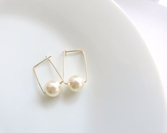 Pearl Hoop Earrings, 14k Gold filled Hoop,Gift under 30, Gold Earrings, Bridesmaid Jewelry, Wedding Jewelry, Gift for mom Audrey