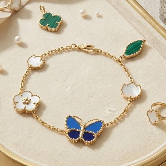 Vca clover bracelet - Etsy 日本