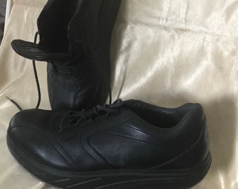 MBT Shoes • Black Leather MBT Balance Shoe•