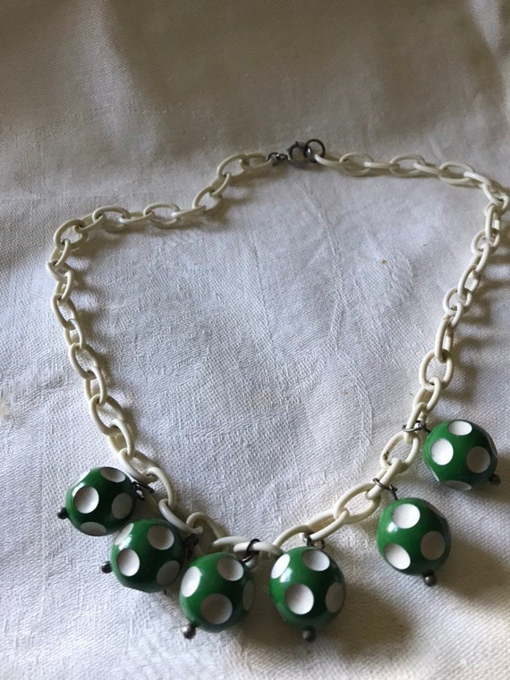 Vintage Jewelry / Early Plastic Bauble Necklace /