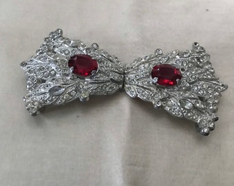Decorative Accoutrements/ Apparel Supply / 1950’s Rhinestone Clasp / Garment- Millinery Embellishment